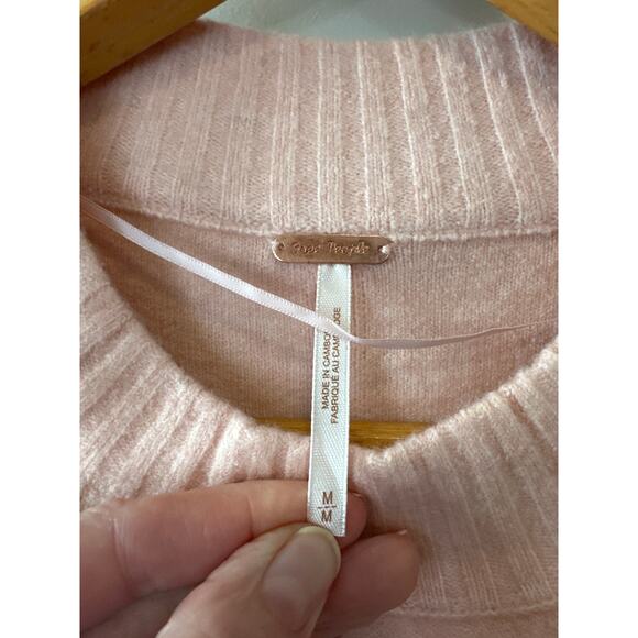 Free People NWT Pink Lotus Phoebe Oversized Pullover Sweater Size M - Picture 5 of 10